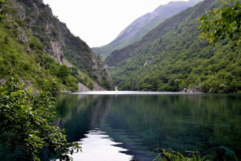 松坪沟旅游路途畅通，美景尽享时刻启程